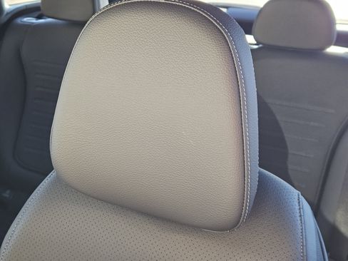 Certified 2025 Mercedes-Benz GLC 300 4MATIC image 16