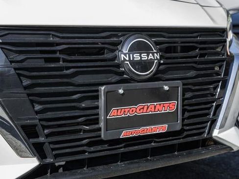 Used 2023 Nissan Altima 2.5 SV w/ SV Premium Package image 12