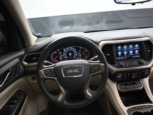 Used 2021 GMC Acadia Denali w/ Denali Technology Package FWD image 29