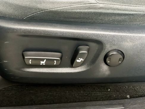 Used 2021 Toyota 4Runner SR5 AWD/4WD image 15