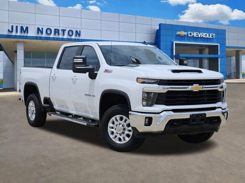 Used 2026 Chevrolet Silverado 2500 LT AWD/4WD image 1