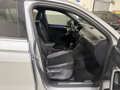 Certified 2024 Volkswagen Tiguan SE R-Line AWD/4WD image 36