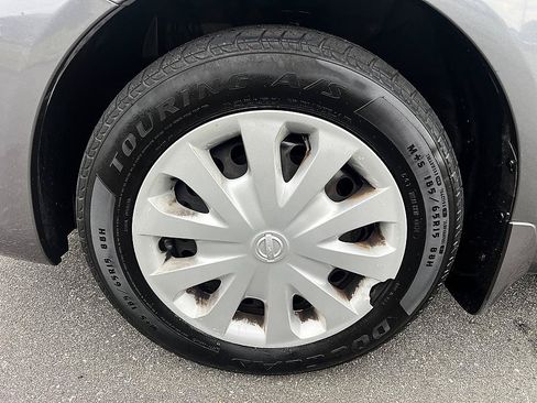 Used 2018 Nissan Versa S Plus FWD image 9