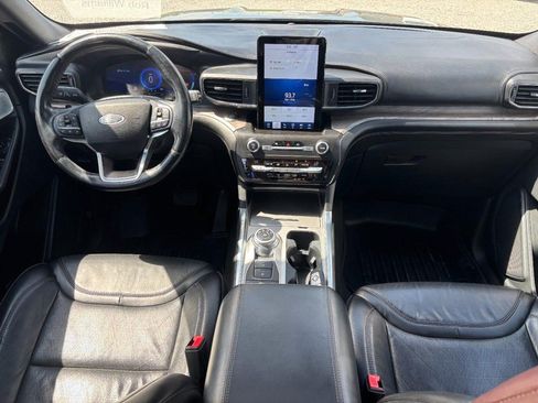 Used 2020 Ford Explorer Platinum w/ Premium Technology Package AWD/4WD image 15