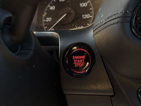 Used 2023 Honda HR-V LX image 16