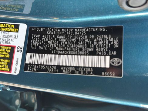 Certified 2025 Toyota Camry SE FWD image 39