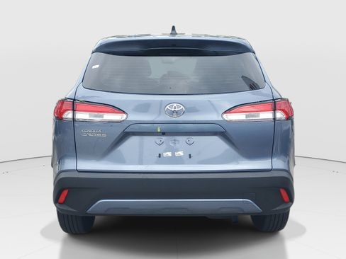 Certified 2025 Toyota Corolla Cross L FWD image 4