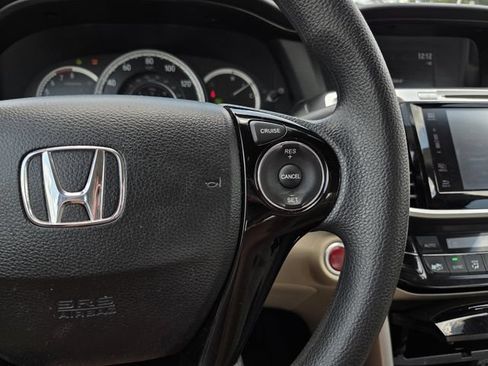 Used 2016 Honda Accord EX image 22