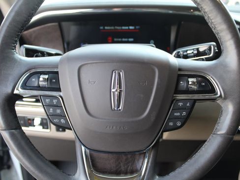 Used 2022 Lincoln Navigator Reserve image 17
