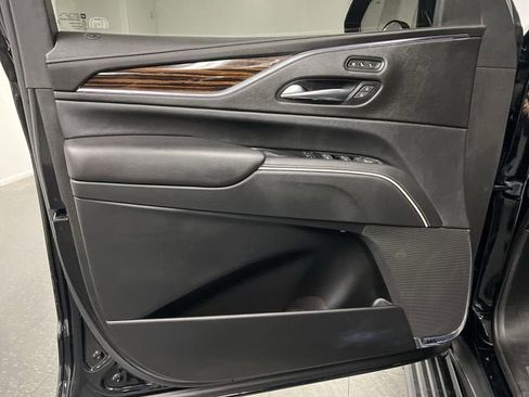Certified 2022 Cadillac Escalade Premium Luxury w/ Touring Package AWD/4WD image 23