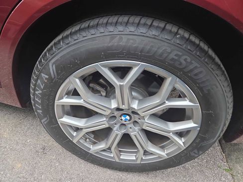 Used 2024 BMW X7 xDrive40i w/ Parking Assistance Package image 8