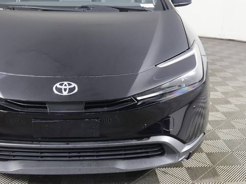 Used 2023 Toyota Prius LE image 12