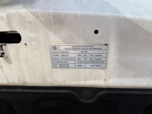 Used 2017 Kia Forte LX image 15