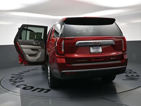 Used 2023 GMC Yukon SLT w/ SLT Premium Package AWD/4WD image 26