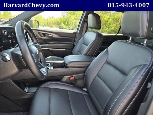 Used 2025 Chevrolet Traverse LT AWD/4WD image 24