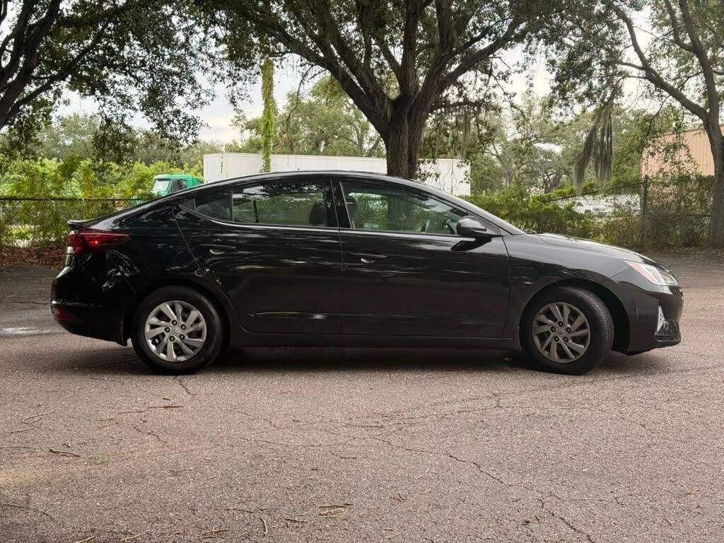 Used 2020 Hyundai Elantra SE w/ Convenience Package (C2) FWD image 4
