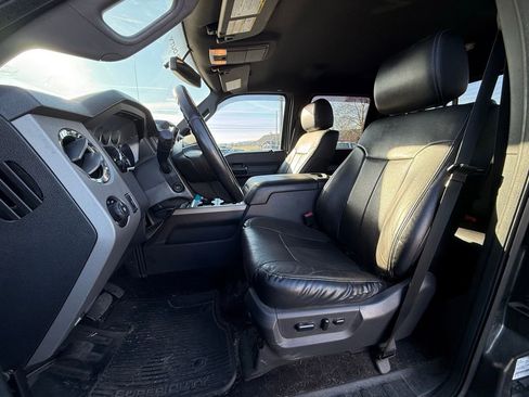 Used 2016 Ford F350 Lariat w/ Chrome Package image 4