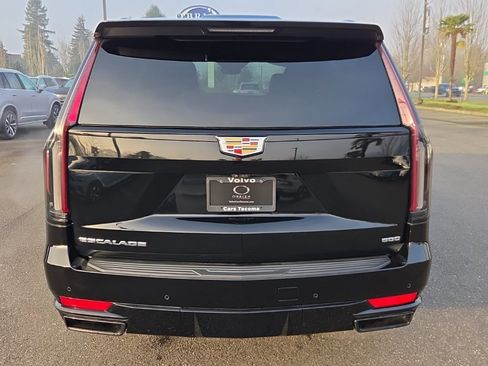 Used 2022 Cadillac Escalade Sport w/ Touring Package image 12