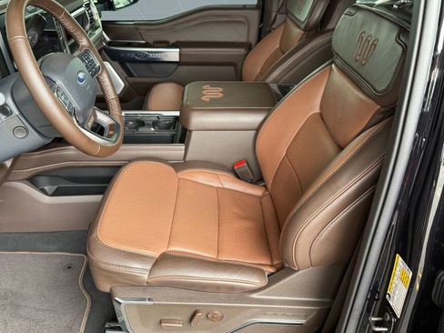 Used 2025 Ford F250 King Ranch w/ Chrome Package image 4