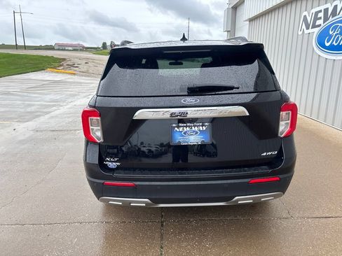 Used 2024 Ford Explorer XLT w/ Equipment Group 202A AWD/4WD image 6