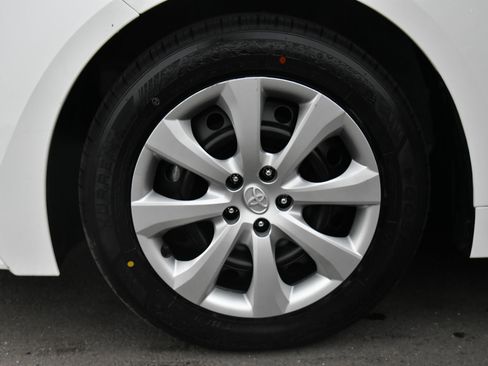 Used 2024 Toyota Corolla LE image 12