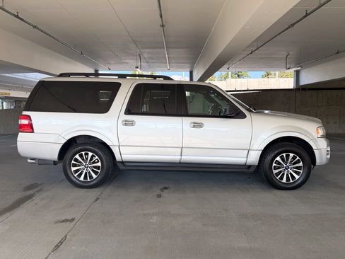 Used 2017 Ford Expedition EL XLT AWD/4WD image 4