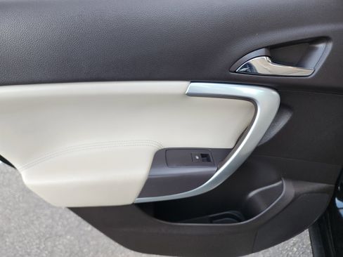 Used 2017 Buick Regal Premium w/ Driver Confidence Package #1 image 19