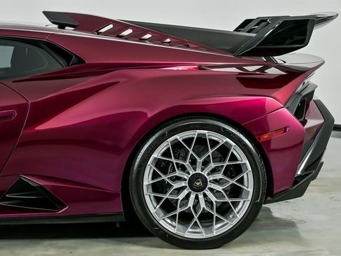 Used 2022 Lamborghini Huracan STO image 13