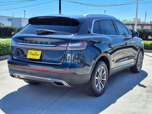 Used 2023 Lincoln Nautilus Reserve w/ Luxury Package AWD/4WD image 2