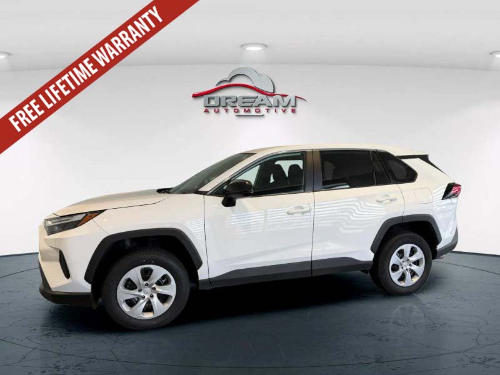 Used 2025 Toyota RAV4 LE AWD/4WD image 17