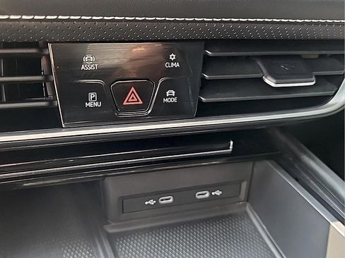 Used 2024 Volkswagen Atlas SEL Premium R-Line AWD/4WD image 27