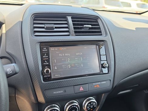Used 2023 Mitsubishi Outlander Sport ES AWD/4WD image 22