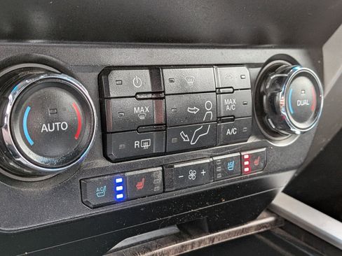 Used 2019 Ford F250 Lariat w/ Lariat Value Package image 20