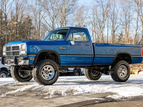 Used 1992 Dodge D/W Truck 250 image 5