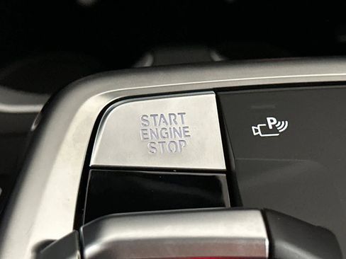 Used 2025 BMW X2 xDrive28i w/ M Sport Package image 23