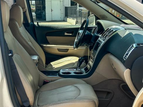 Used 2011 GMC Acadia SLT FWD image 16