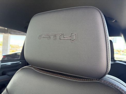 Used 2025 GMC Sierra 2500 AT4 AWD/4WD image 18