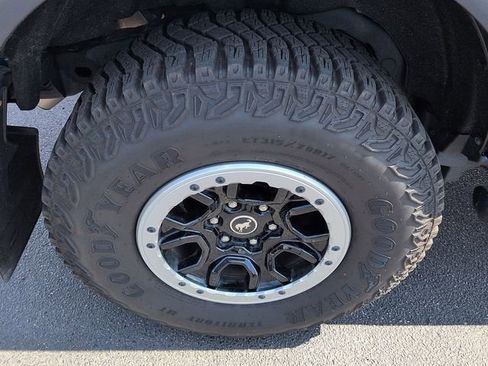 Used 2024 Ford Bronco Big Bend w/ Sasquatch Package AWD/4WD image 9