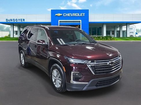 Used 2023 Chevrolet Traverse LT w/ LPO, Floor Liner Package FWD image 6