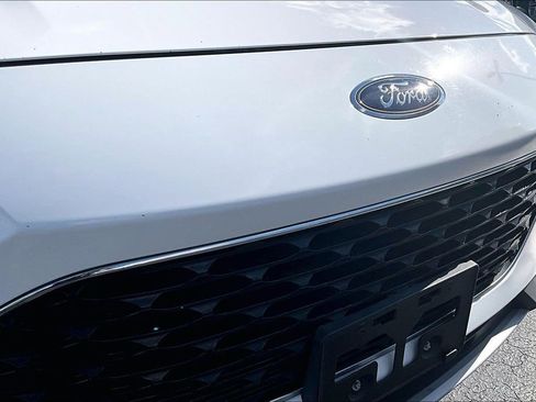 Used 2022 Ford Escape SE w/ Cold Weather Package image 30