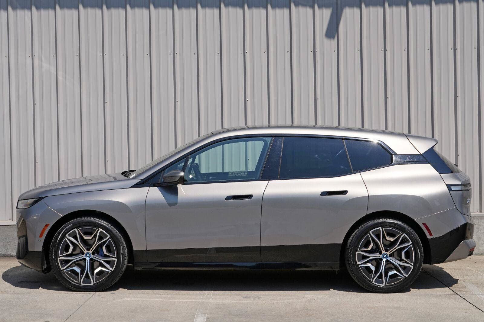 Used 2025 BMW iX xDrive50 AWD/4WD image 50