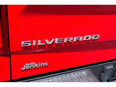Used 2024 Chevrolet Silverado 1500 ZR2 w/ Technology Package AWD/4WD image 9