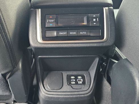 Used 2023 Subaru Ascent Premium AWD/4WD image 19