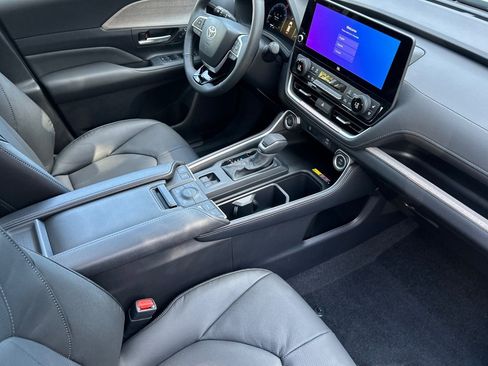 New 2026 Toyota Grand Highlander Limited image 19