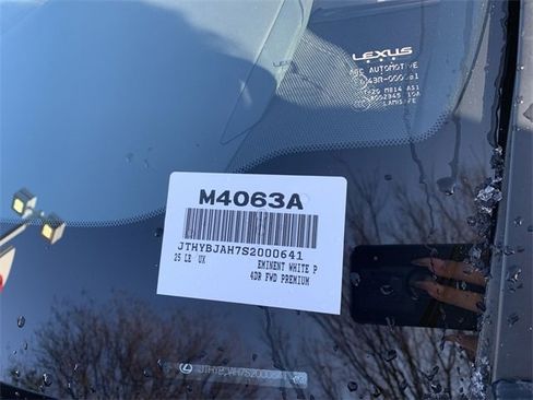 Used 2025 Lexus UX 300h 300h image 39