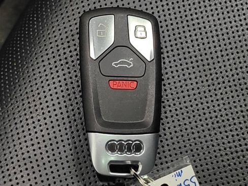 Used 2018 Audi Q7 3.0T Prestige w/ Prestige Package AWD/4WD image 16