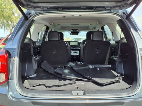 Used 2021 Hyundai Palisade SEL w/ Premium Package FWD image 16