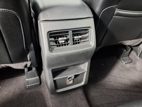 Used 2020 Ford Edge SEL image 13