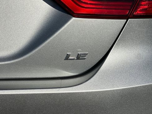 Used 2023 Toyota Camry LE image 29