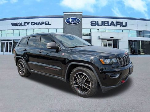 Used 2020 Jeep Grand Cherokee Trailhawk image 2